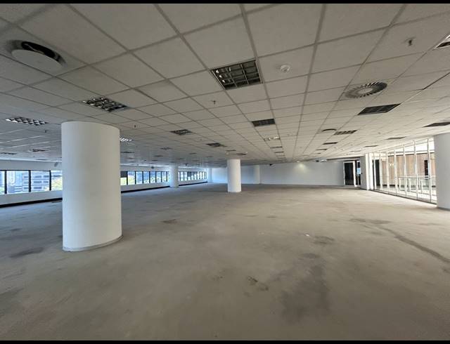 1,035M² OFFICE TO LET IN SANDTON CENTRAL